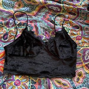 black lace trim cropped tank